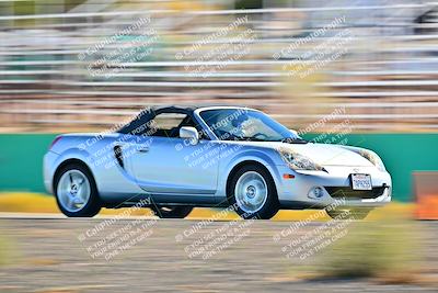 media/Oct-18-2025-Extreme Speed (Sat) [[d6d7e1fef1]]/Group 5/Session 3 (Turn 1)/